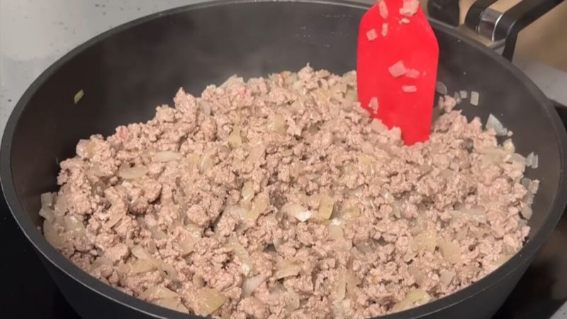 Фаршировані млинці: з м'ясом чи сиром