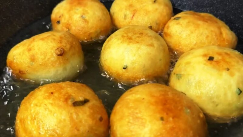 Булочки на картопляному тісті - виходять пишними, ситними, ароматними