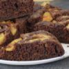 Приготування яблучного пирога на сковороді