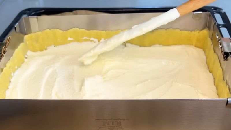 Ніжний сирний пиріг з хрусткою скоринкою. Ходовий рецепт на кожен день