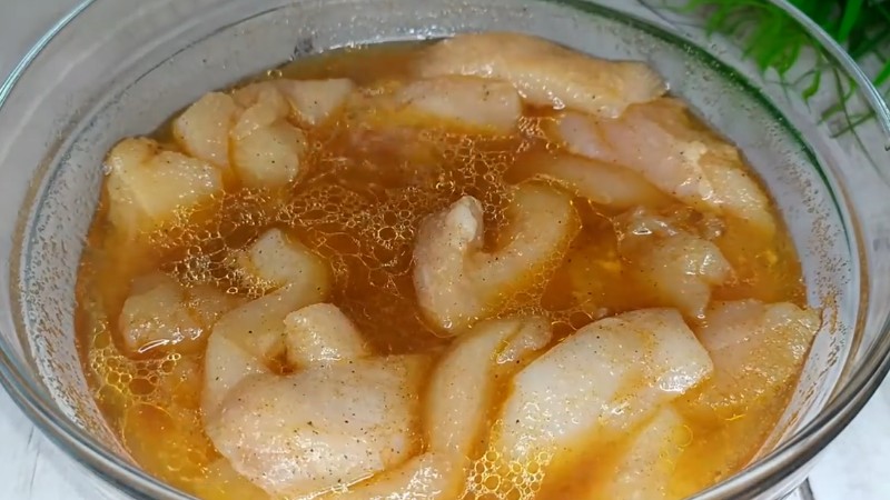Рецепт дуже смачних курячих стрипсів. Готуються такі дуже просто