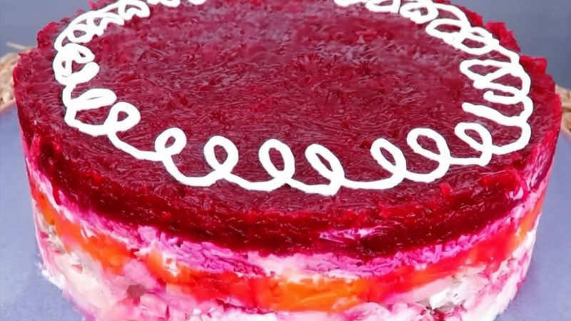 Приготування салату М'ясна шуба