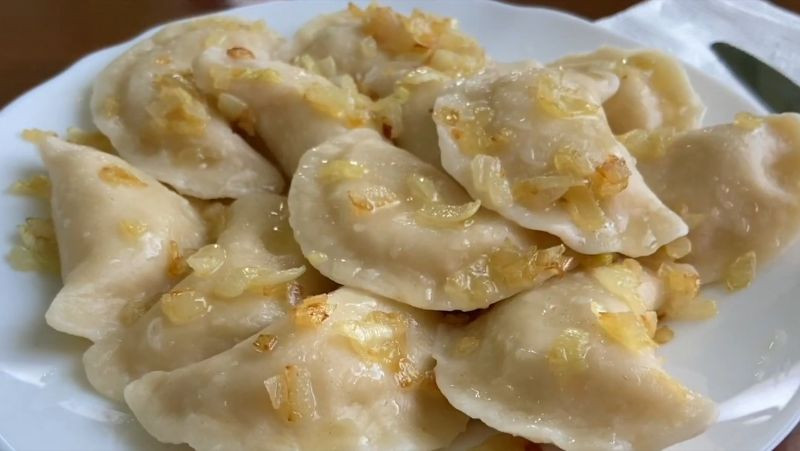 Приготування вареників з картоплею