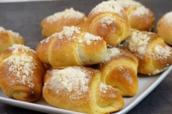 Рогалики з начинкою