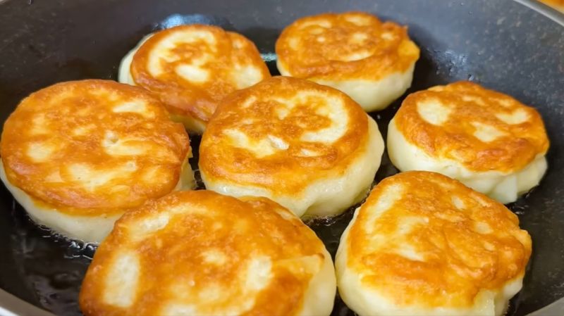 Домашні яблучні оладки