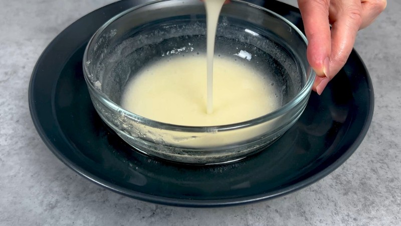 Ніжний сирно-ананасовий десерт із 3-х інгредієнтів без випічки