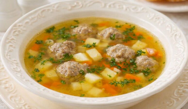 Швидкий суп із фрикадельками