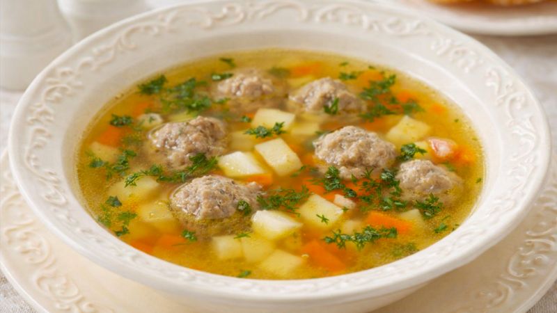 Швидкий суп із фрикадельками