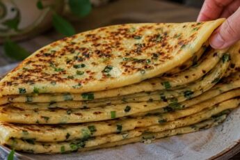 Домашні коржики з сиром