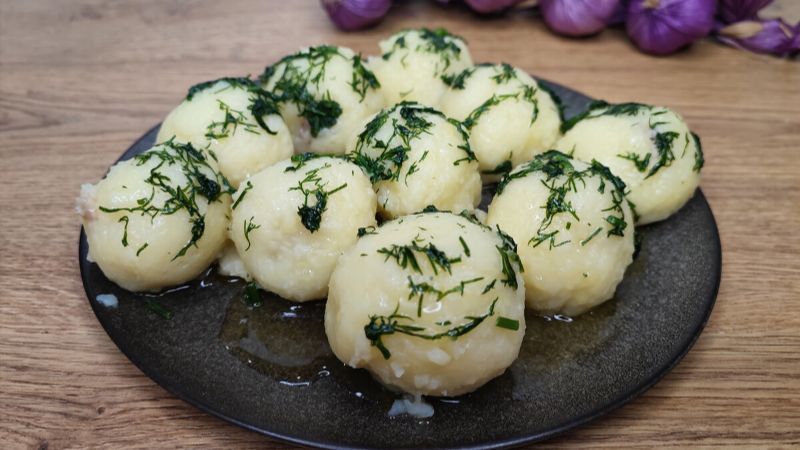 Кнедлики з картопляного тіста з фаршем